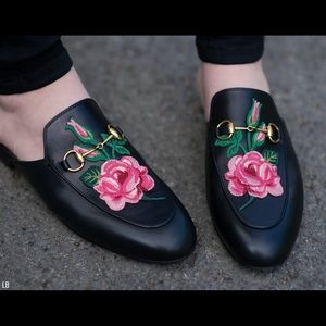 Gucci princetown flower embroidered loafers black size 39